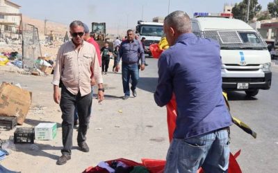 بلدية الزرقاء تبدأ حملة لإزالة البسطات والعوائق من شارع القدس