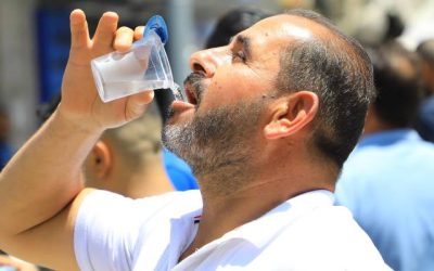 تحذير من الأمن العام: مخاطر التعرض لأشعة الشمس وأعراض ضربة الشمس والإسعافات الأولية