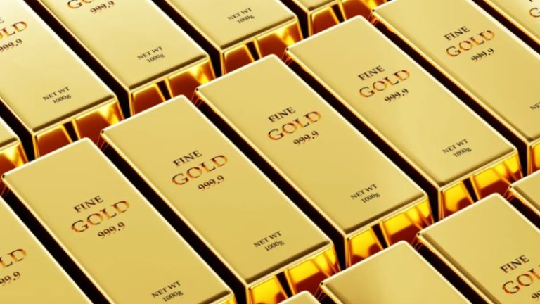 تراجع ملموس في أسعار الذهب يؤثر على السوق ويثير قلق المستثمرين حول العالم.