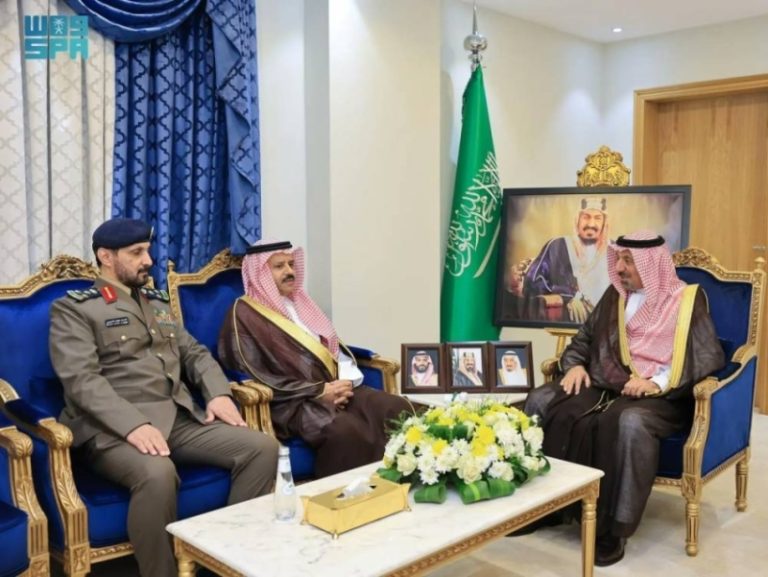 تكريم مدير الدفاع المدني السابق في نجران