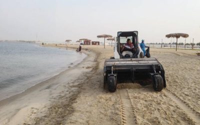 جهود الظهران تبرز في نظافة الشواطئ ومسح الرمال
