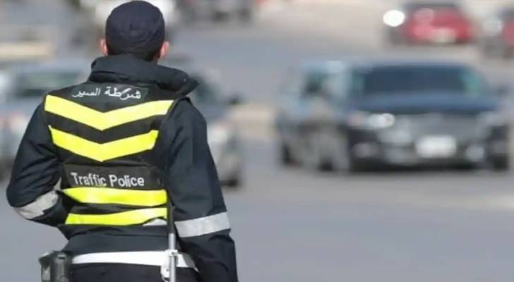 حادث سير يعيق حركة المرور على مسرب الباص السريع نحو منطقة طارق
