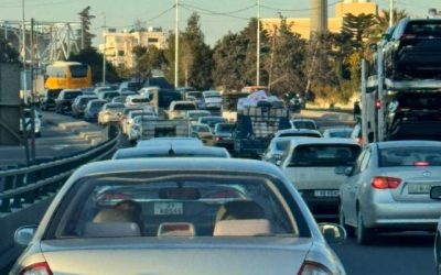 حادث مركبة شحن يبطئ حركة السير في شارع الملك عبد الله الثاني باتجاه صويلح - صورة