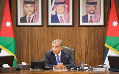 رئيس الوزراء يؤكد في جلسته الأولى بعد التعديل الوزاري: وقتنا جميعاً حق للأردن والأردنيين
