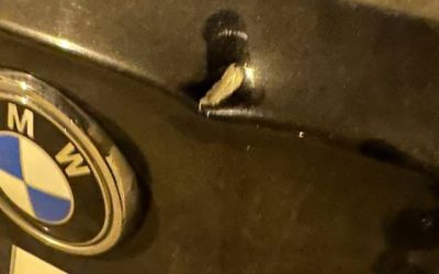 رصاصة طائشة تصيب سيارة مواطن في وادي موسى أثناء احتفالات "التوجيهي"