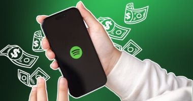سبوتيفاي ترفع أسعار الاشتراك إلى 11.99 دولارًا شهريًا عالميًا