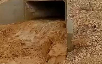 سيول تتشكل في قضاء المريغة بمعان نتيجة الأمطار الغزيرة