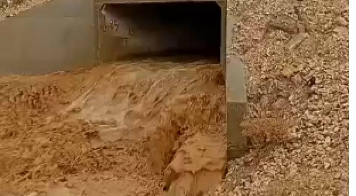سيول تتشكل في قضاء المريغة بمعان نتيجة الأمطار الغزيرة