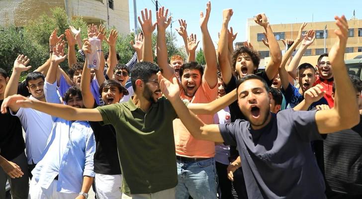 طلبات الالتحاق بالجامعات: 40 ألف طلب للبكاليوس حتى صباح الخميس