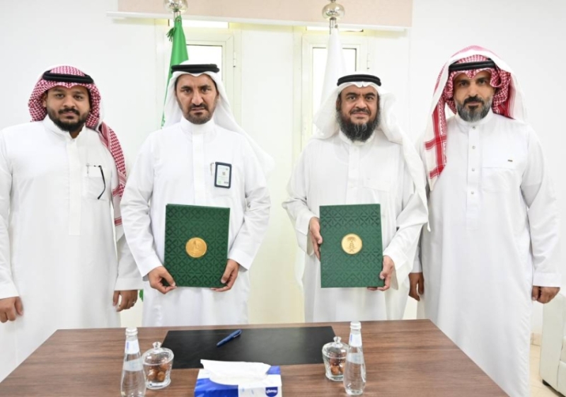 فرع البيئة بالباحة يوقع عقد تأجير موقع لإقامة فعالية بيئية مؤقتة جديدة.