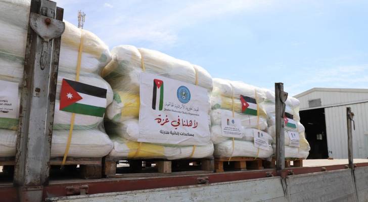 قافلة أردنية تضم 85 شاحنة تصل غزة