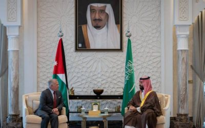 لقاء تاريخي بين الملك وولي العهد السعودي في نيوم يوم الإثنين