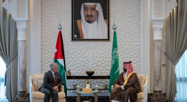 لقاء تاريخي بين الملك وولي العهد السعودي في نيوم يوم الإثنين