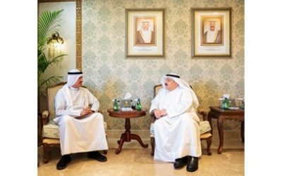 محافظ الأحمدي يناقش مع وزير الصحة خطة تحويل المحافظة إلى مدينة طبية متكاملة