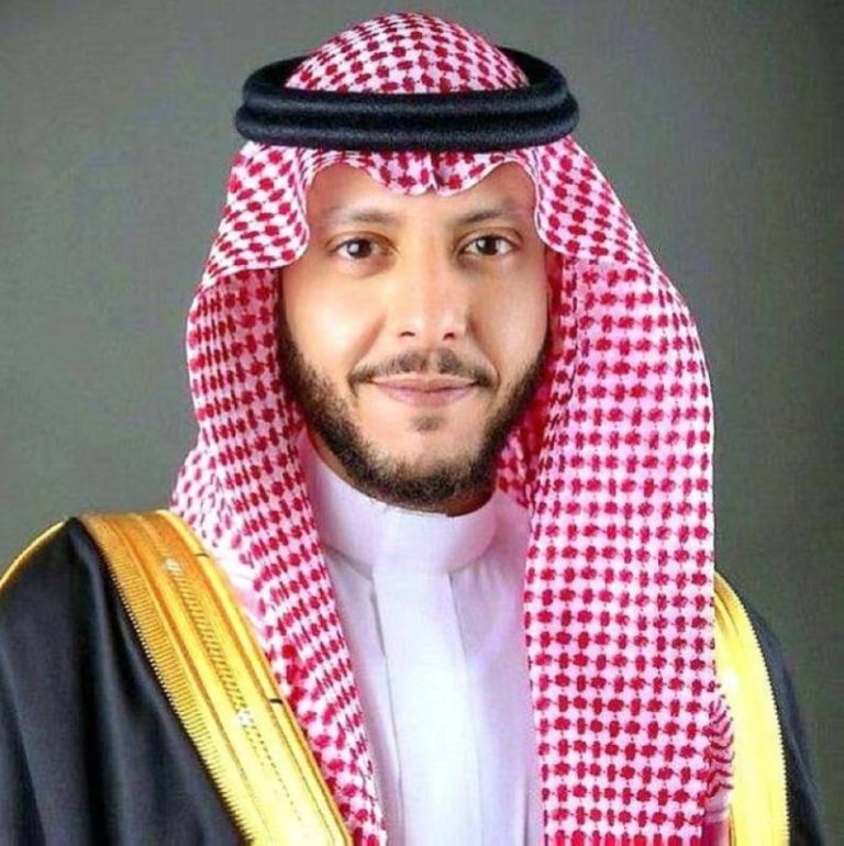 محافظ الطائف يزور مصابي عربة الألعاب