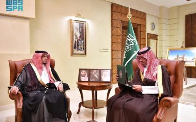 محافظ جدة يستمع لجهود المجاهدين