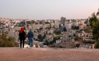 مدعي عام شمال عمان يحظر سيدة من دخول حي بالعاصمة بسبب انتحال صفة جارتها