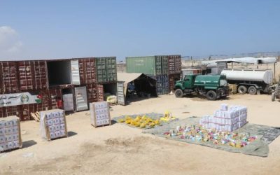 مساعدات غذائية للأهالي: المستشفى الميداني الأردني جنوب غزة يوزع الدعم