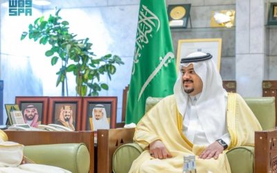 نائب أمير الرياض يتفقد جهود الموارد البشرية والتعليم التقني والمِهني
