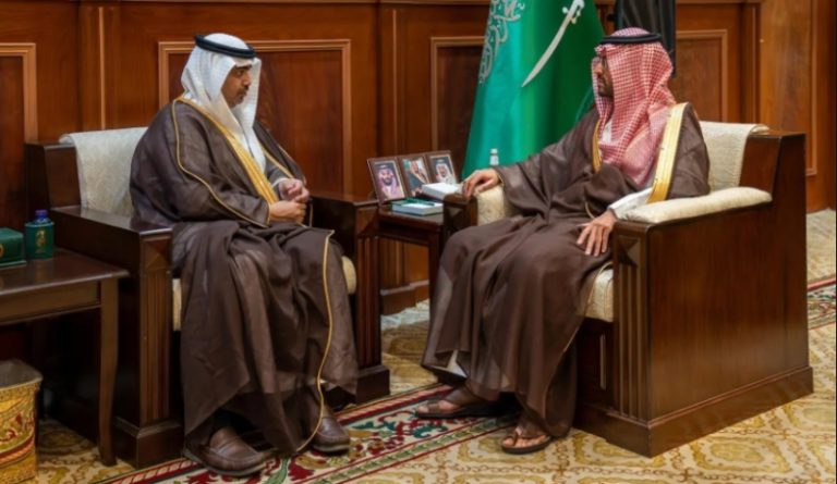 نائب أمير حائل يزور الأحوال المدنية للاطلاع على سير العمل