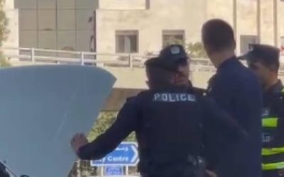 نشامى الأمن العام يهتمون بمساعدة المواطنين وسط موجة حر استثنائية