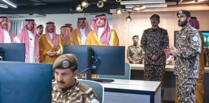 وزير الداخلية يواصل متابعة سير العمل في وكالة الأحوال المدنية
