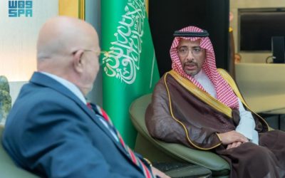 وزير الصناعة يبحث سبل تعزيز التعاون وتنمية الاستثمارات مع نظيره السوري في اللقاء.