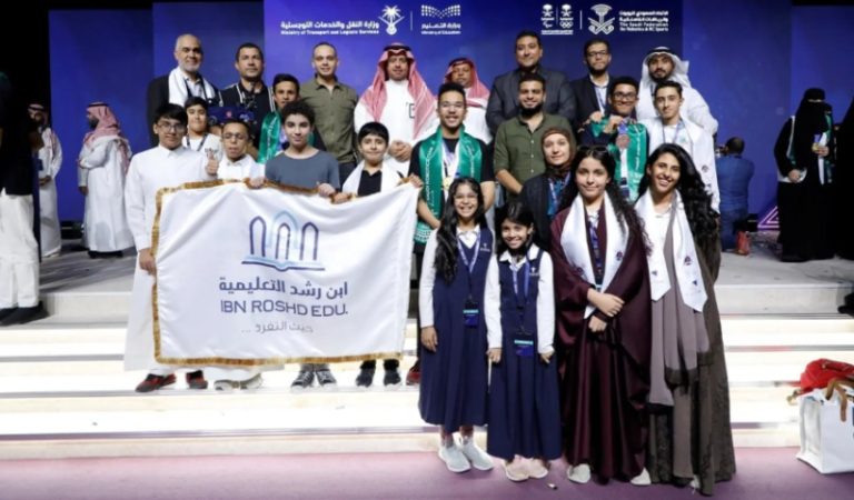 ابتكارات طلابية في مجال الرياضيات تحقق مكانة تنافسية على المستوى العالمي.