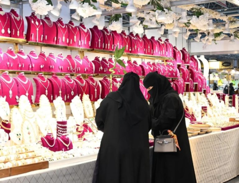 انطلاق فعاليات معرض المنتجات المصرية في مدينة جدة لجذب الزوار والمستثمرين الجدد.