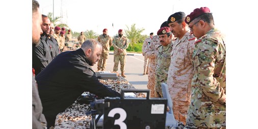 زيارة رئيس الأركان للحرس الأميري تعزز تطوير البرامج التدريبية بأحدث الأساليب العسكرية