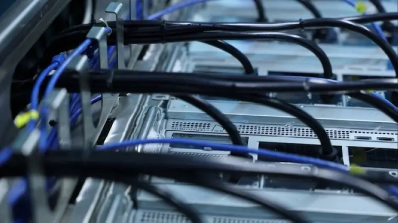 علماء يطورون نظامًا ثوريًا لنقل البيانات بكفاءة في الهواء الطلق وبشكل مبتكر.