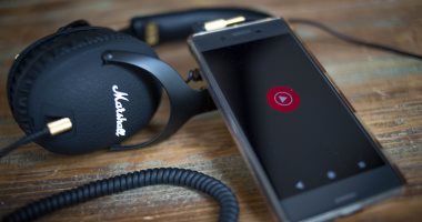 موسيقى بلا روح: تهديد الذكاء الاصطناعي لشعبية YouTube Music