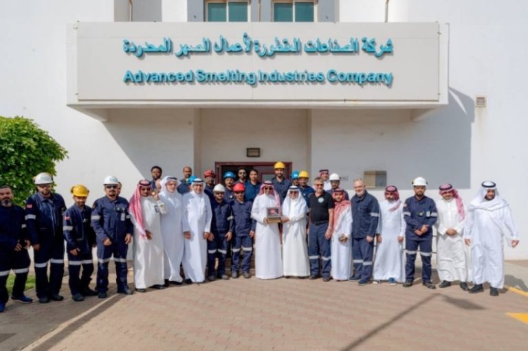 وزير الصناعة يتفقد منشآت المدينة الصناعية بجازان ويزور مشروعاتها اللوجستية والتحويلية.