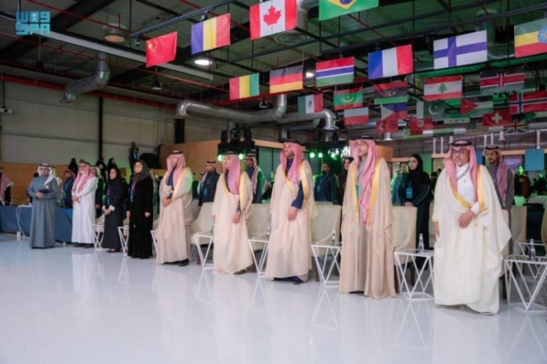 وزير الصناعة يشرف على انطلاق النسخة الأولى من معسكر “رواد مستقبل المعادن” بنجاح.